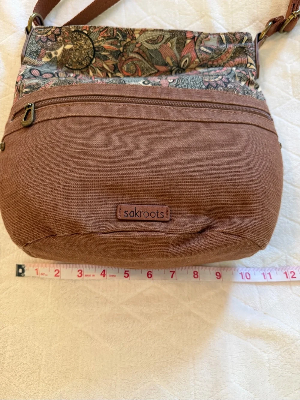 Sakroots - Artist Circle Soft Bucket Crossbody Bag Adjustable Strap